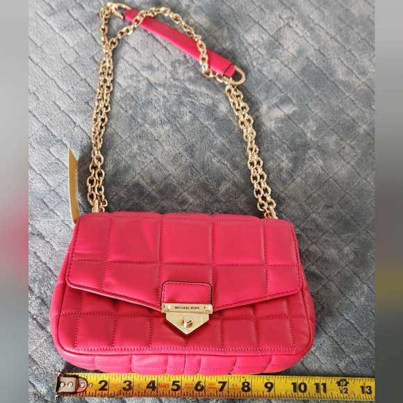 ⭐️ Host Pick ⭐️ NWT Michael Kors SoHo Quilted Leather Large Shoulder Bag - Picture 4 of 12